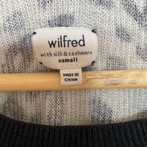 Wilfred leopard print black /grey silk & cashmere knit top - Picture 2 of 4